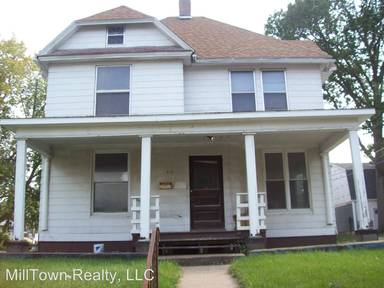 Main picture of 625 E Locust St