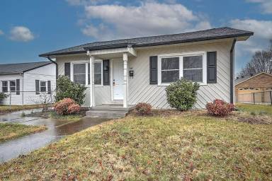 Main picture of 1552 Redwood Dr