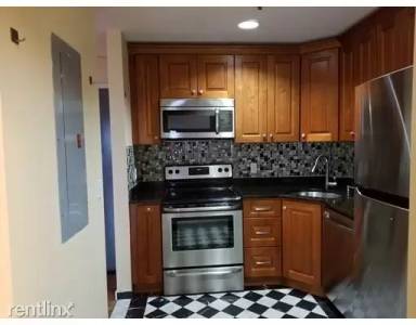 Main picture of 500 Washington St