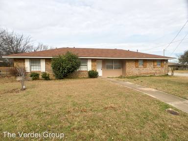 Main picture of 501 Sharp Dr