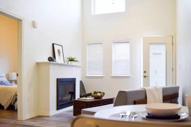 Main picture of 5120 N Lombard St