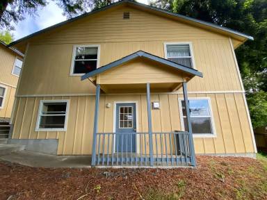 Main picture of 345 Evergreen Ave