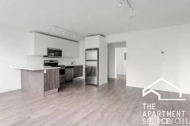 Main picture of 940 Winona