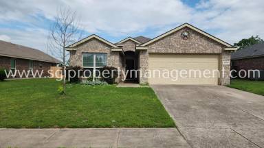 Main picture of 1820 Rodeo Dr