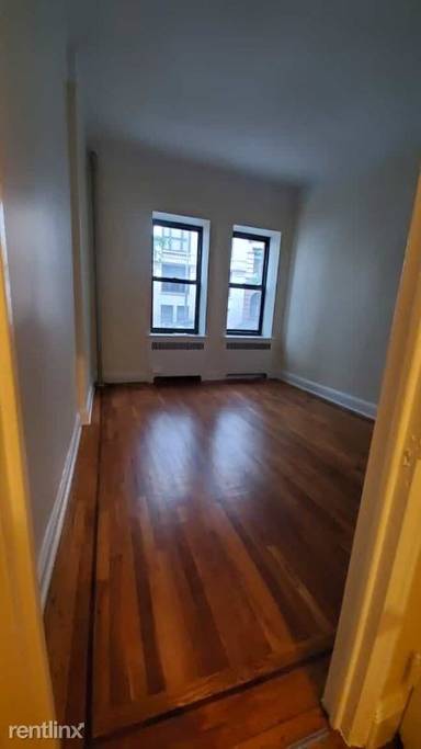 Main picture of 117 E 89th St