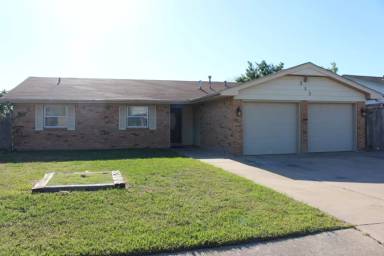 Main picture of 313 SW 72nd St
