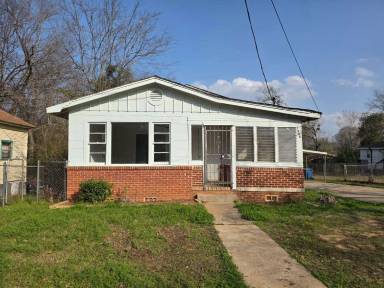 Main picture of 1008 Elmore St