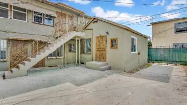 Main picture of 1296 1/4 W Jefferson Blvd