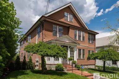 Main picture of 1155 Boylston St
