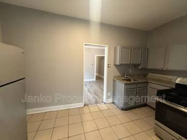 Main picture of 6633 S Ellis Ave