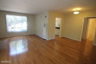 Main picture of 2001 N Beachwood Dr