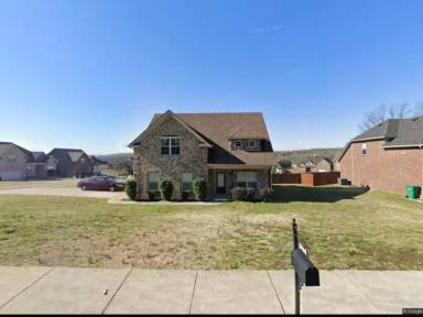 Main picture of 2968 Greentree Dr