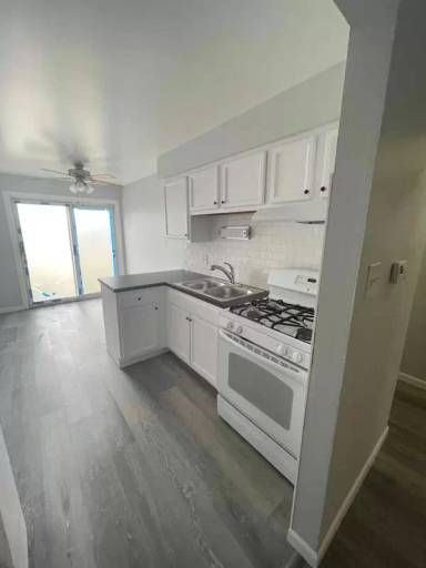 Main picture of 17738 Commercial Ave