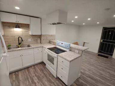 Main picture of 3257 Ogden Ave