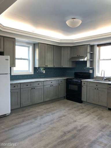 Main picture of 5107 - 5109 Dresden Way