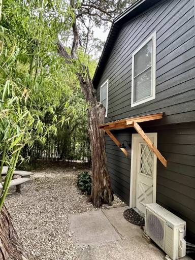 Main picture of 411 Baker Ln