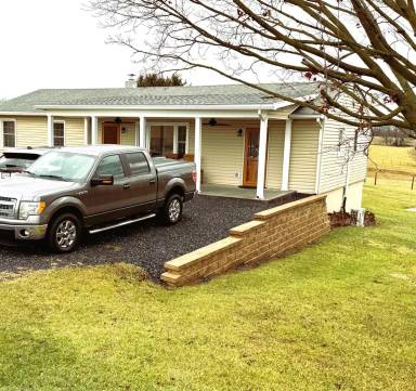 Main picture of 5250 Williamsburg Rd