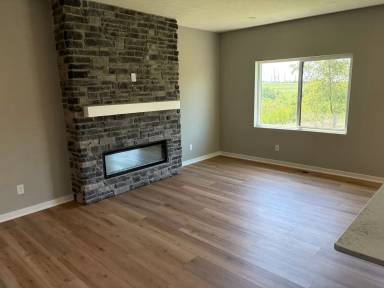 Main picture of 14805 Willow St