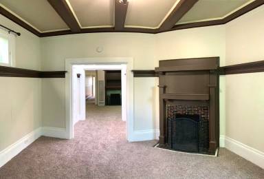 Main picture of 486 Hayes St