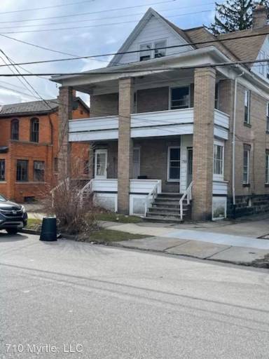 Main picture of 710 Myrtle St