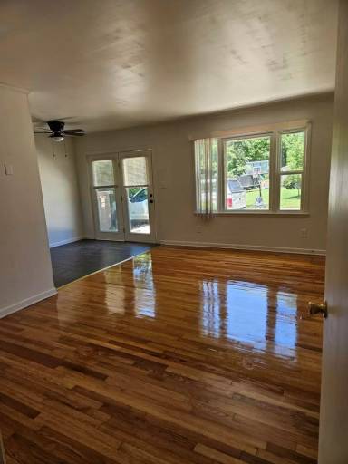Main picture of 203 9th Ave NW