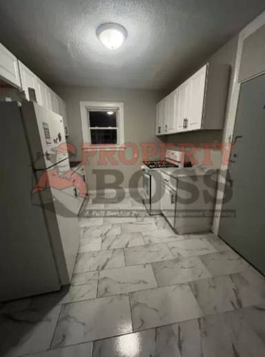 Main picture of 1502 Broadway St