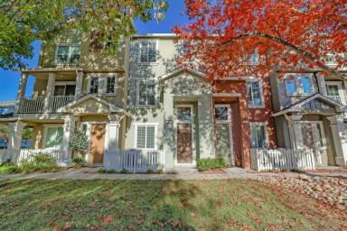 Main picture of 182 Darya Ct