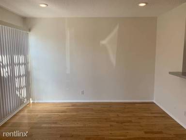 Main picture of 632 N Manhattan Pl