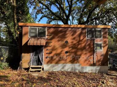 Main picture of 6519 NW Saint Helens Rd