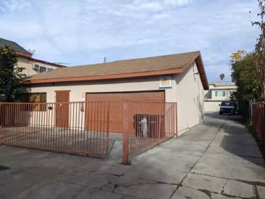 Main picture of 14105 Calvert St