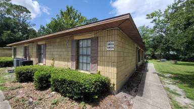 Main picture of 5808 NW 25th Ter