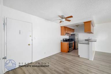 Main picture of 464 S Berendo St