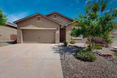 Main picture of 3408 Oregon Trail Rd NE