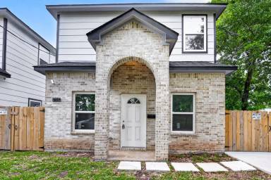 Main picture of 9009 Hilda St