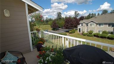 Main picture of 710 240th Way SE