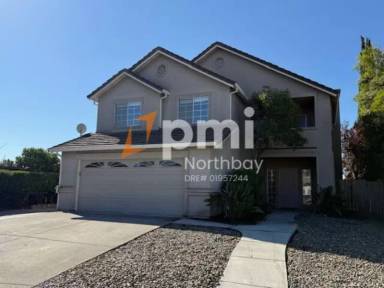 Main picture of 893 Deerfield Pl