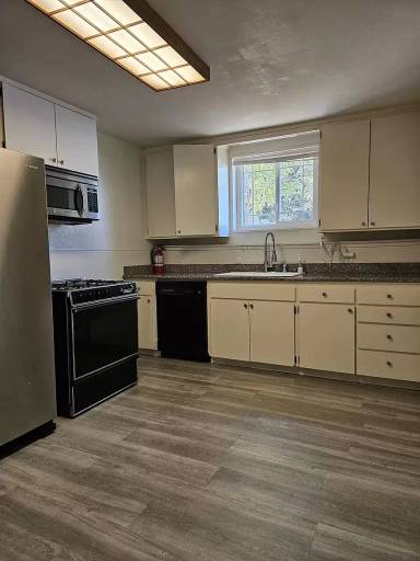Main picture of 1617 Francis St