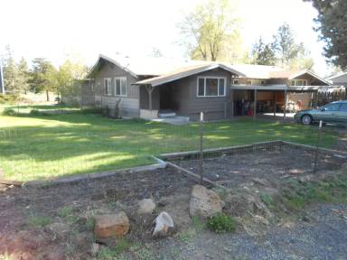 Main picture of 1909 SE Waco Dr