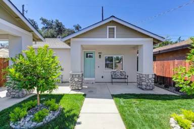 Main picture of 3806 25th Ave