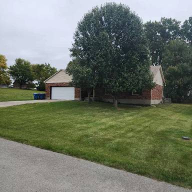 Main picture of 407 Garden Ct