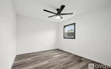 Main picture of 5401 Burton Ln