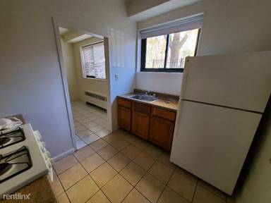 Main picture of 2839 W Rosemont Ave