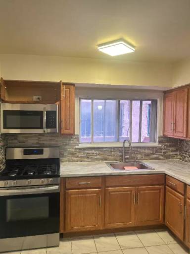 Main picture of 3529 Mickle Ave
