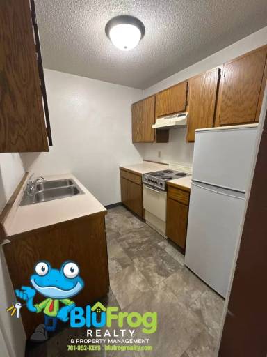 Main picture of 402 2nd Ave NW