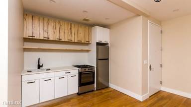 Main picture of 314 Covert St