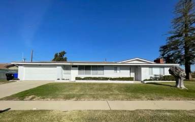 Main picture of 4080 Locust St