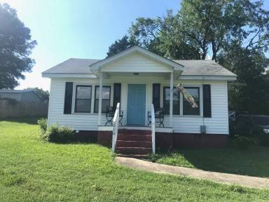 Main picture of 216 Easy St