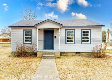 Main picture of 318 E Ash St