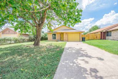Main picture of 2210 Carousel Dr