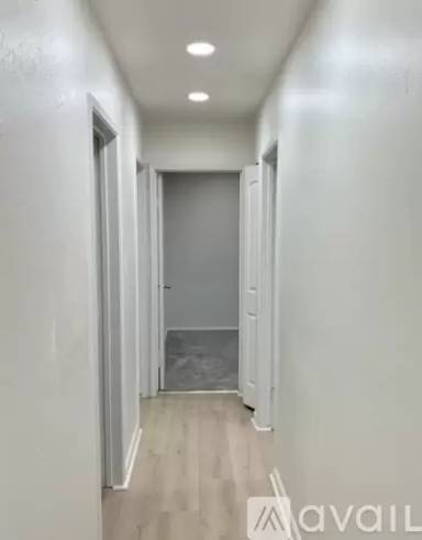 Main picture of 302 Rivercrest Ln